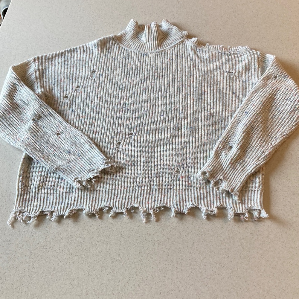 Cozy Cream Distressed Turtleneck Sweater No Size Tag - Picture 16 of 16